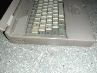 Toshiba Satellite 220CS Portátil