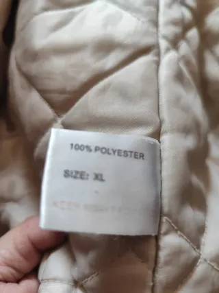 Chaqueta Beige De pana,con puños y cuello de lana