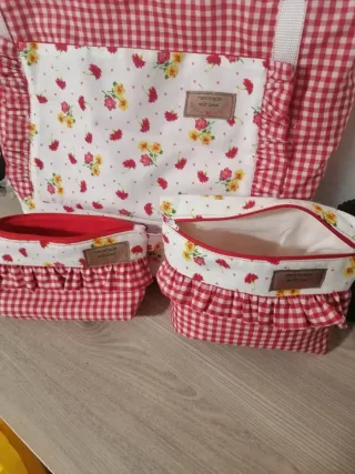 Bolso de maternidad y neceser a juego