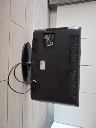 Televisor Samsung LE32B450C4W LCD