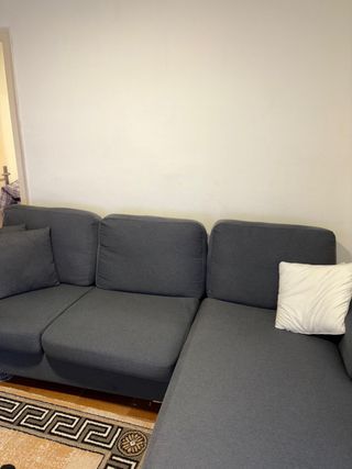 Sofá chaise longue gris tela