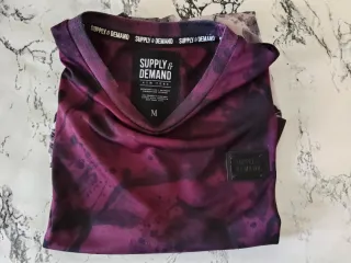 Camiseta Supply & Demand Talla M
