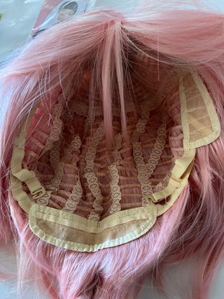 Peluca Larga Rosa 95cm con 3 Lazos