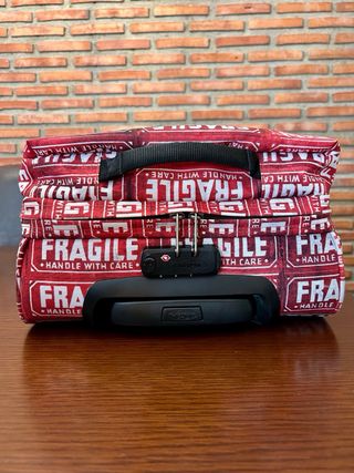 Maleta Cabina Eastpak Andy Warhol Roja