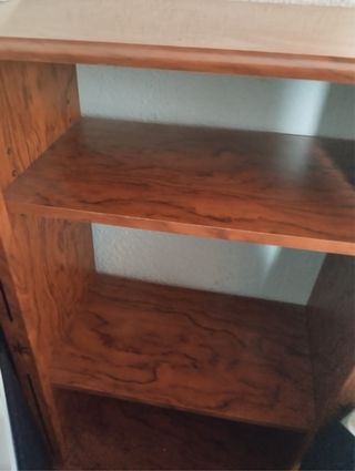 Mueble de madera decorativo