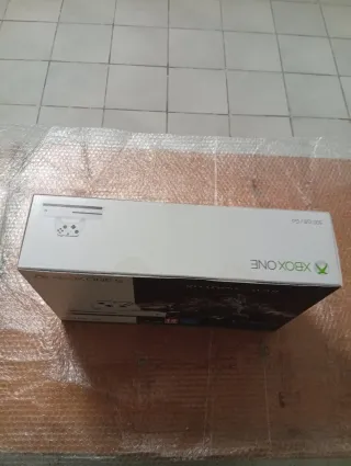 Xbox One S 500GB Shadow of War Bundle