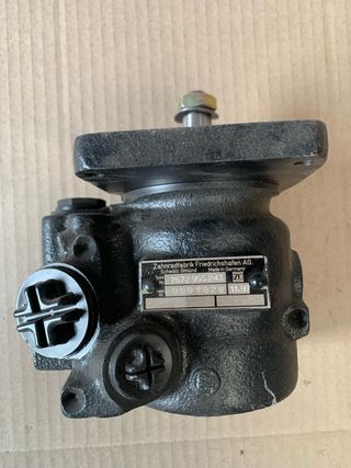 Caja de dirección ZF Friedrichshafen AG