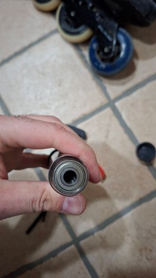 Pattini SEBA in linea taglia 35 + 20 cuscinetti