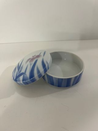 Scatolina in porcellana giapponese