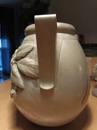 Antiguo jarrón de estaño puro  artnoveau