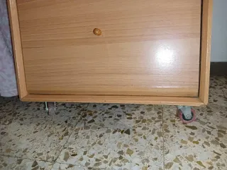 2 Mesitas de Noche Madera