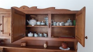 Mobile con tavolo e sedie