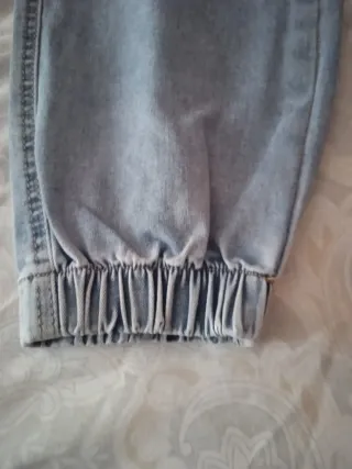 Pantalón vaquero cargo