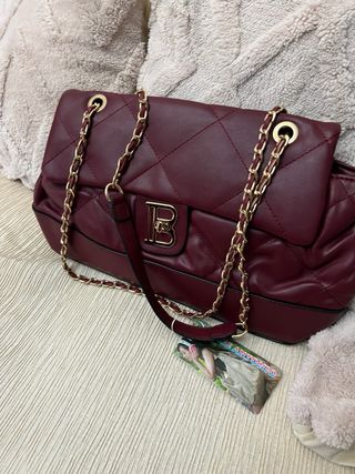 Bolso B. Rojo Acolchado Cadena Dorada