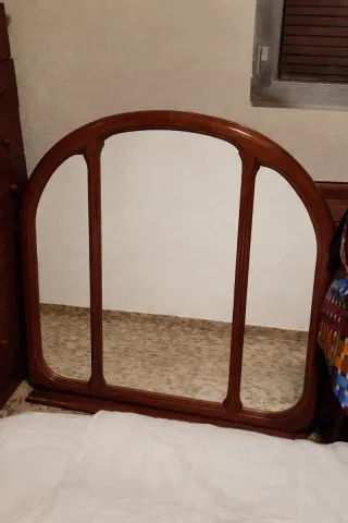 Espejo de madera para tocador