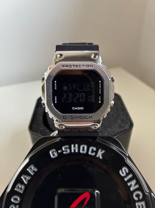 Casio G-Shock GM-5600U-1ER Plata Negro