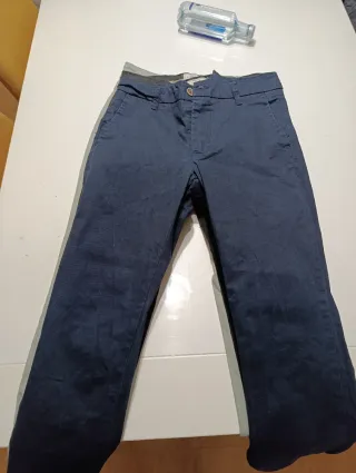 4 Pantalónes varios