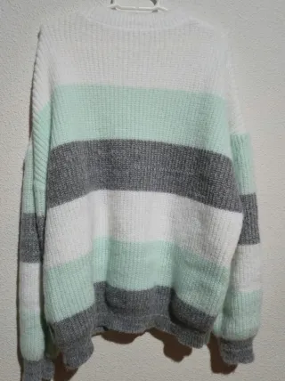 Jersey de rayas verde, gris y blanco