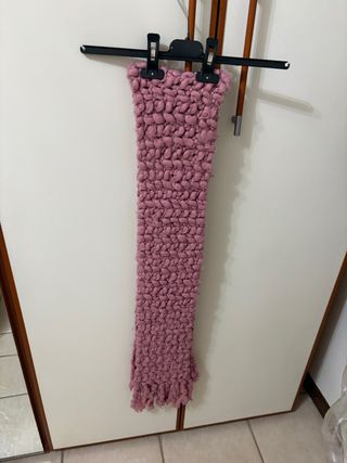 Sciarpa filato spesso con frange rosa antico