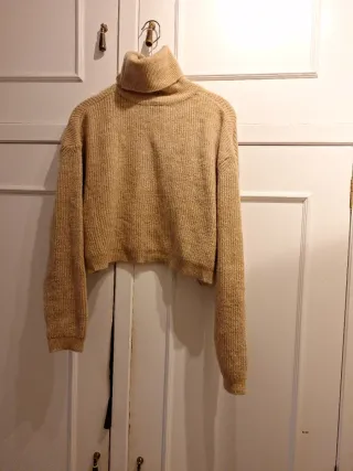 Jersey corto cuello cisne camel talla única