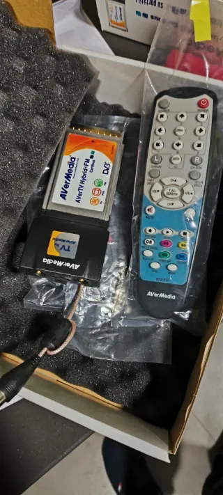 Tarjeta PCMCIA AVerMedia TV + FM