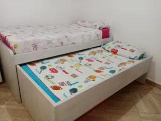 Cama individual con cajones