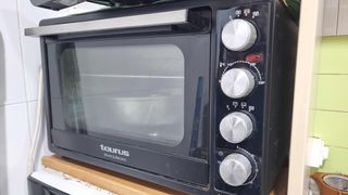 Horno Taurus Blanco y Marrón