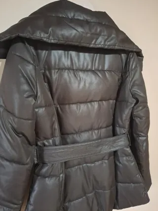 Abrigo acolchado marrón mujer