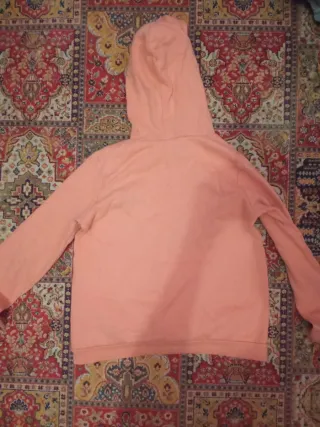 Sudadera rosa con capucha