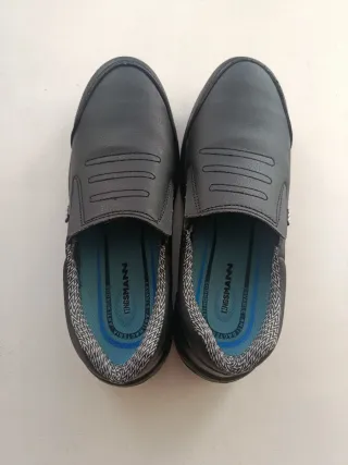 Zapatos de seguridad con puntera metálica. Tala 42