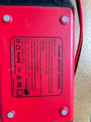 Cargador Batería Coche SUOAKI