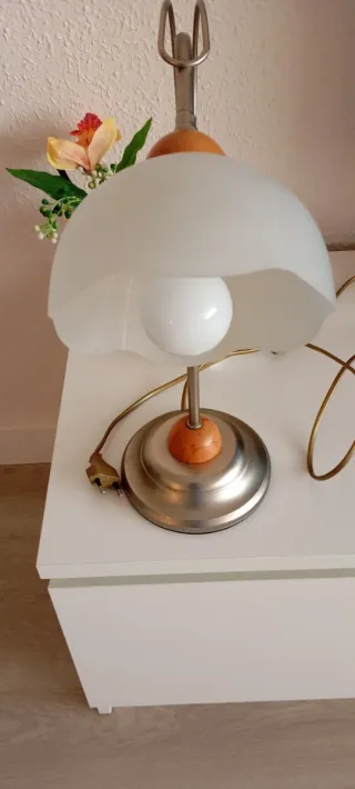 Lámpara de mesilla metal y madera