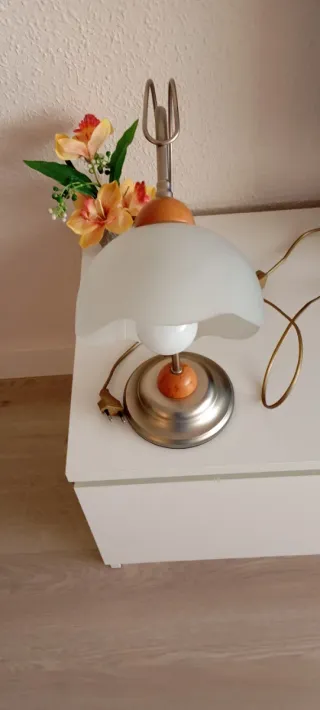 Lámpara de mesilla metal y madera