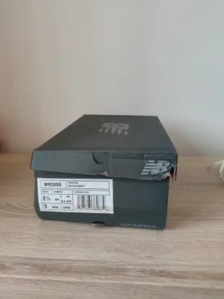 New Balance 530 Plata y Blanco