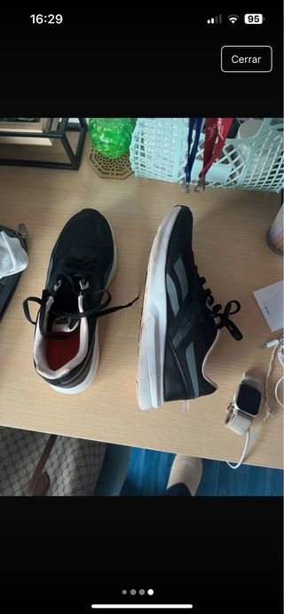 Deportivas Reebok Negras y Rosas