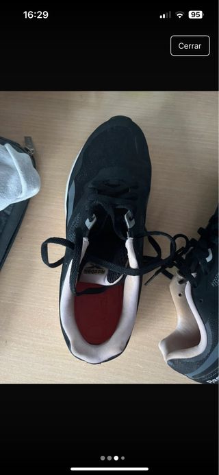 Deportivas Reebok Negras y Rosas