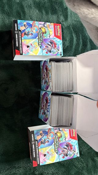 Lote cartas Pokémon 472 cartas+ álbum verdeynegro