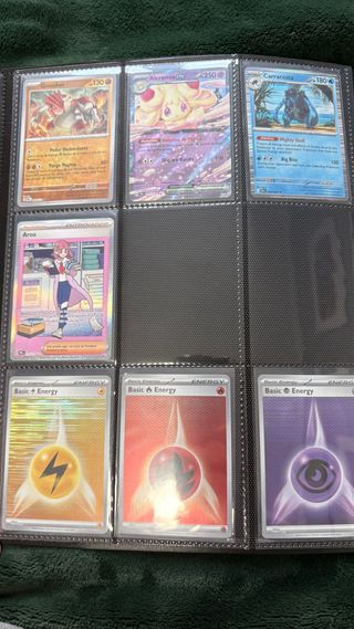 Lote cartas Pokémon 472 cartas+ álbum verdeynegro