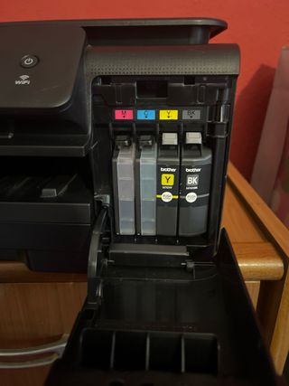 Impresora y Escáner Brother DCP-J132W Negra