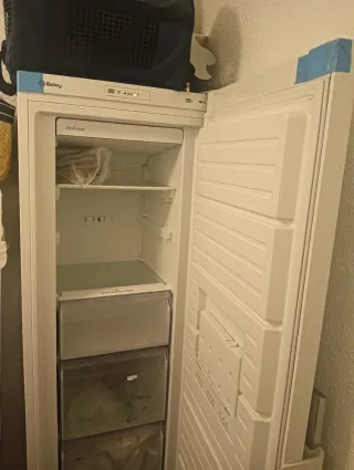 Congelador vertical blanco