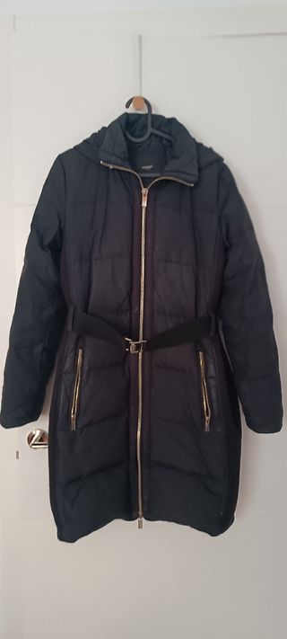 Plumífero negro Mango