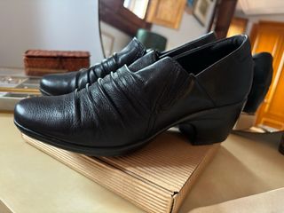 Botines Clarks de cuero negro
