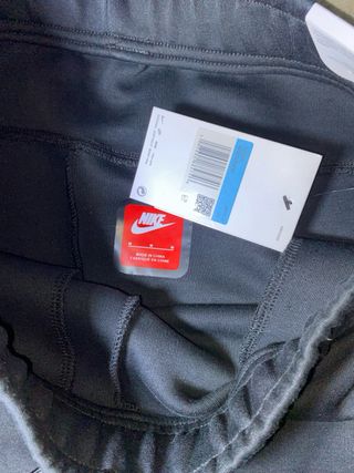 Conjunto Nike Tech Fleece Syna Negro Rosa