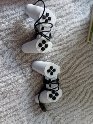 Consola GS5 Blanca con Mandos y Cargadores