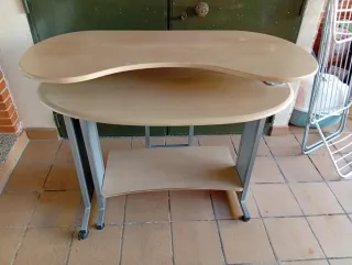 Escritorio madera y metal