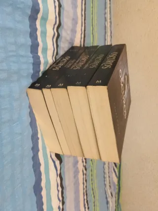 Saga "Oscuros" de Lauren Kate