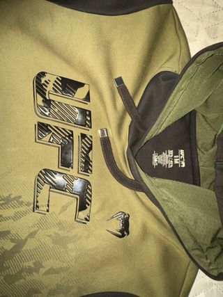 Sudadera UFC Venum Verde y Negra