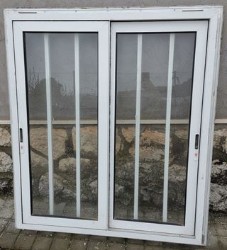 Ventana aluminio para caseta de obra
