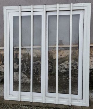 Ventana aluminio para caseta de obra