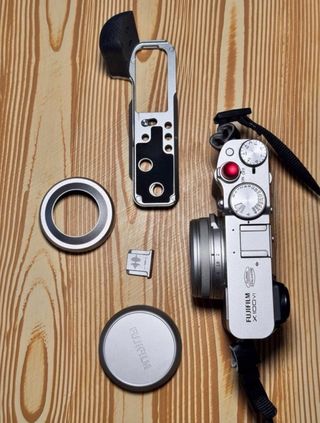 Cámara Fujifilm X100VI + Accesorios